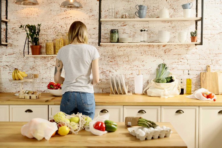 Holistic Nutrition Course (Free gift of 2 more courses of your choice) ID-16-ING