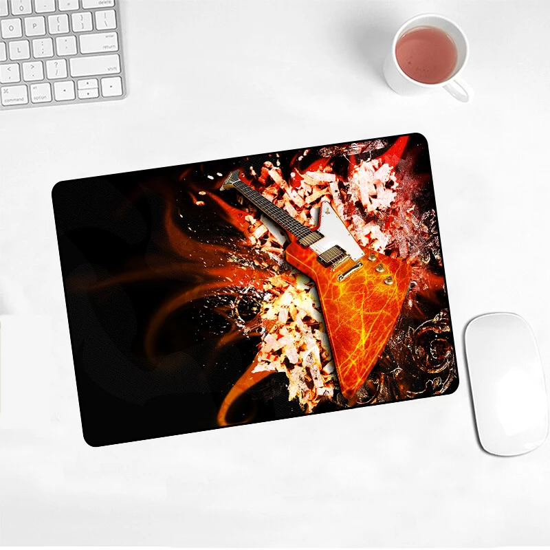New  Music Lovers Small Mouse Pad Amateur Electric Guitar Picture Mousepad PC Notebook Tabllt Game Player Small Mouse Pad