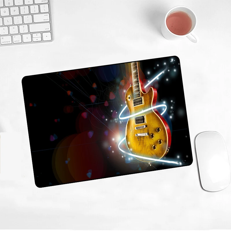 New  Music Lovers Small Mouse Pad Amateur Electric Guitar Picture Mousepad PC Notebook Tabllt Game Player Small Mouse Pad