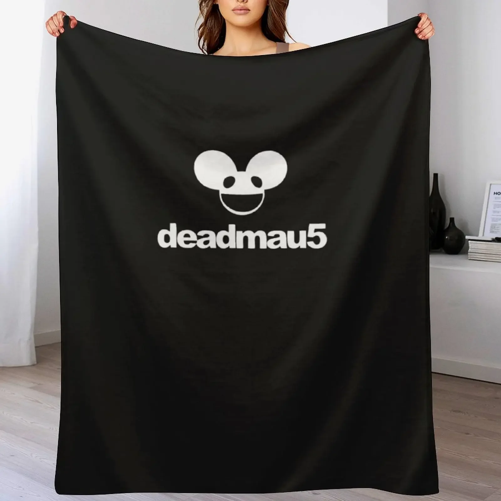 BEST SELLING - Deadmau5 Logo Essential T-Shirt Throw Blanket Foldable Soft Warm Blanket for Outdoor Use