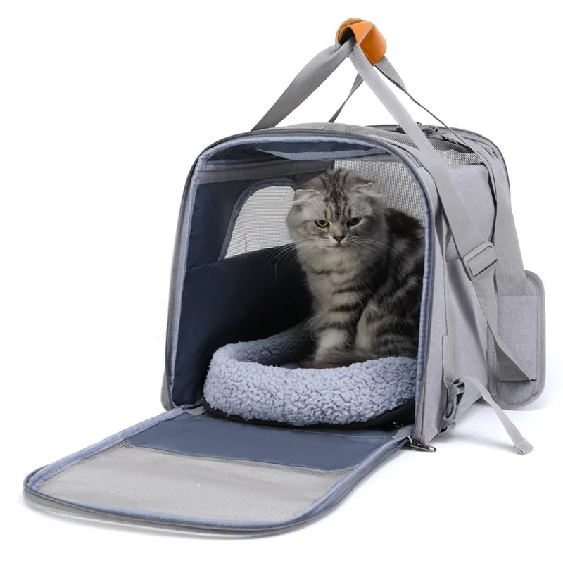 Cat bag portable backpack breathable and foldable small pet outdoor bag cat carry on car portable pet bag