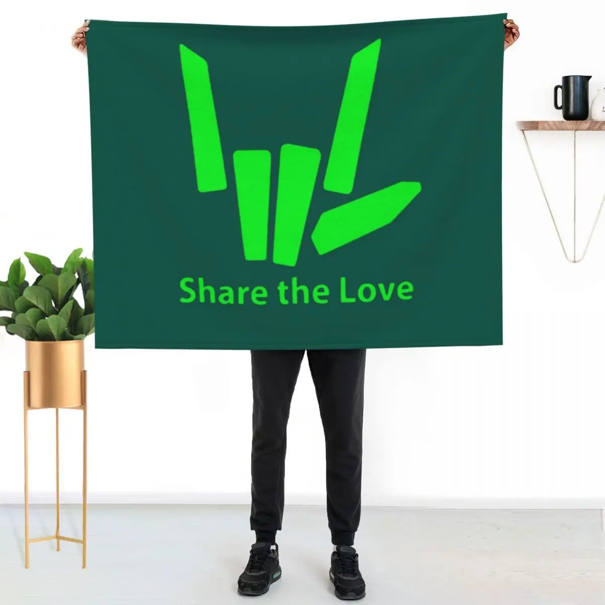 Get Here Kids Original share The Love hoodie Throw Blanket Cozy Microfiber Throw Blanket for Home Bedroom