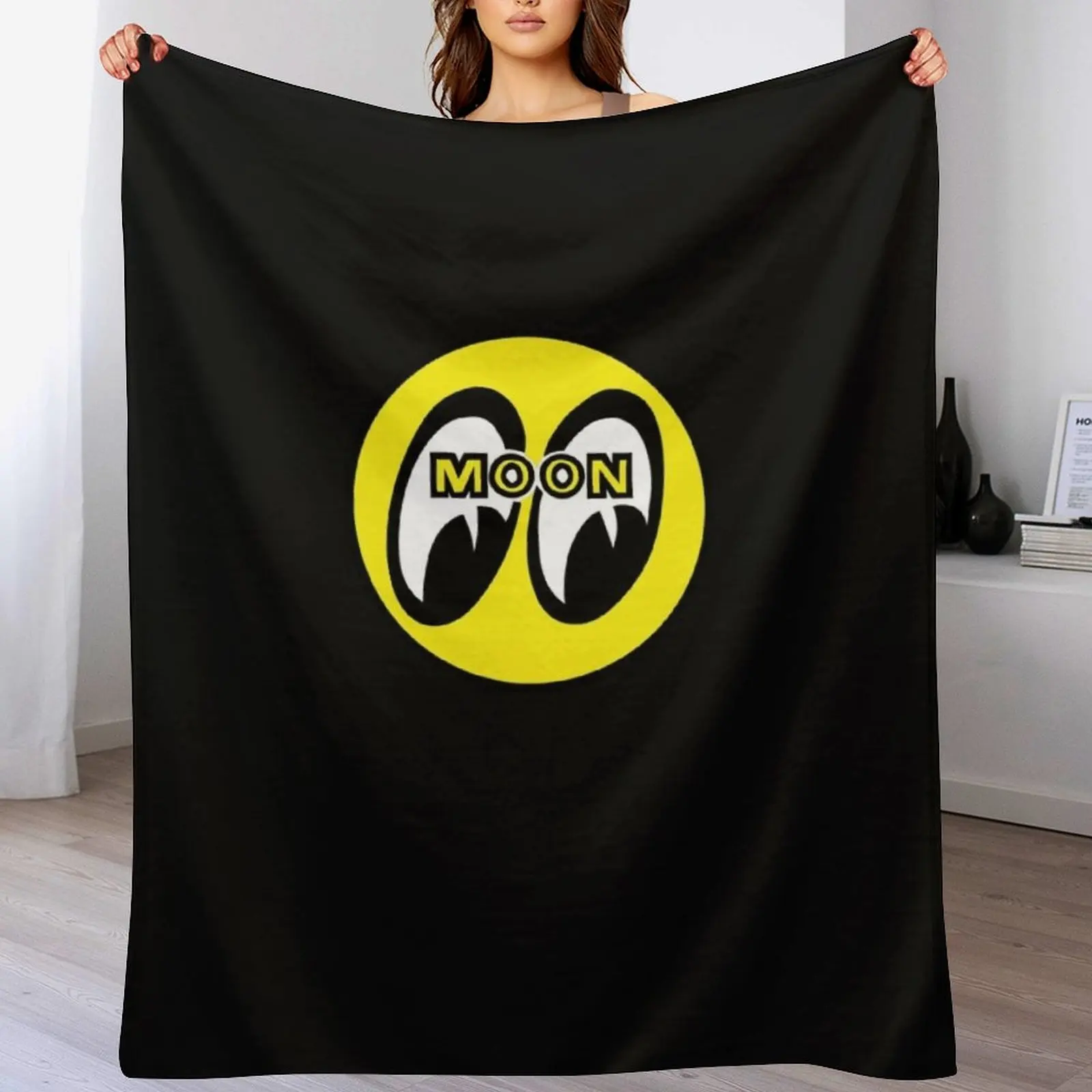 Moon Eyes Logo Classic T-Shirt Throw Blanket Warm Napping Blanket for Office Couch Bed