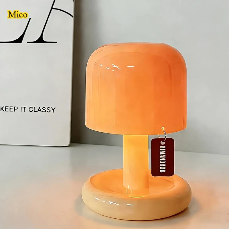 Rechargeable Sunset Projection Night Light,Mini LED Table Lamp for Bedroom Desk,Mood Atmosphere Light for Home Decor,Bedside,Bar