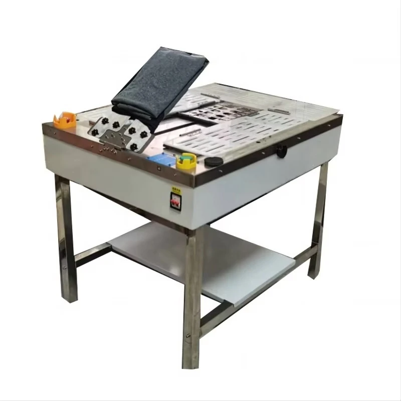 Small electric t-shirt culottes hoodie clothing folding bagging machine car shirt folding machine