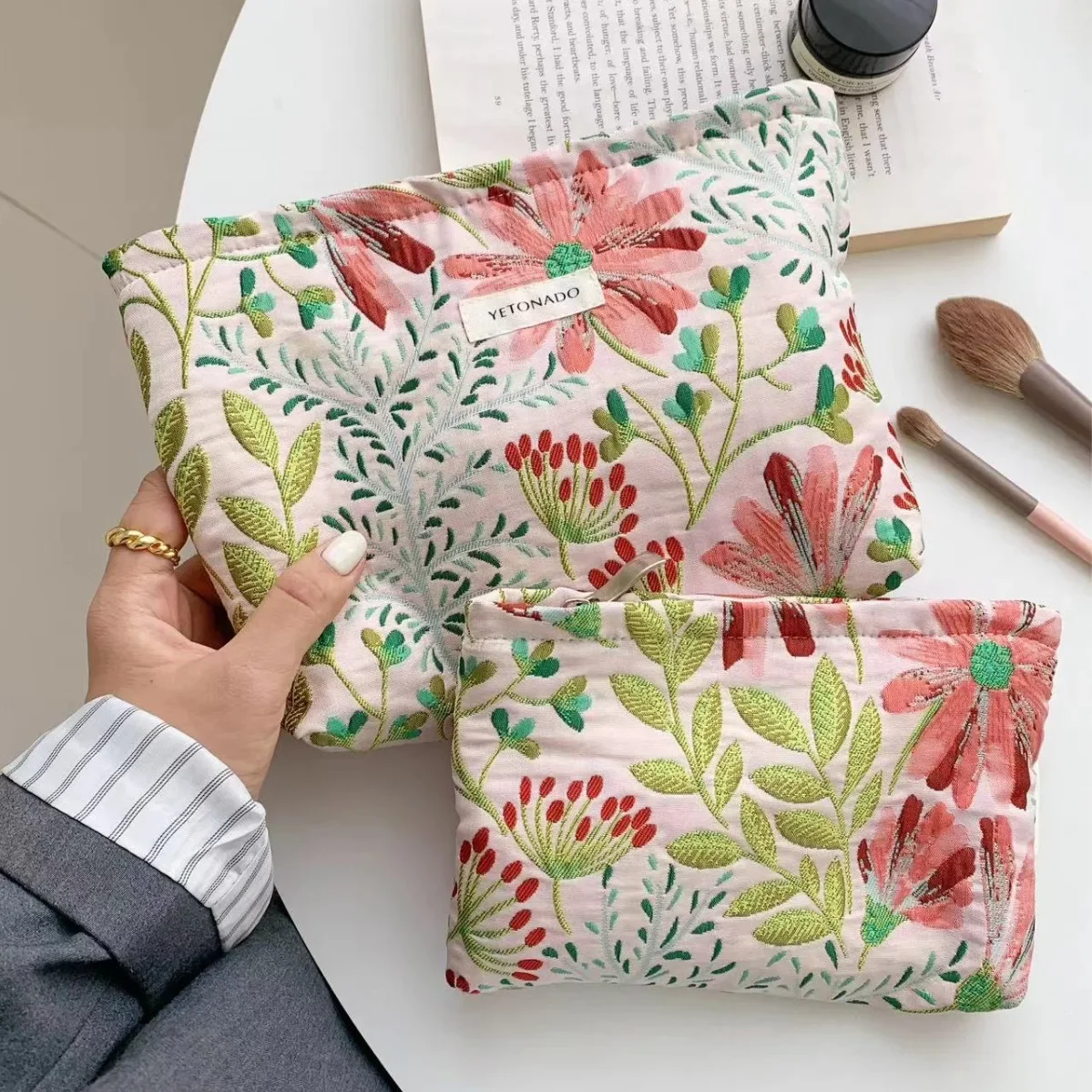 2025 New Floral Pattern Travel Cosmetic Bag Women's Portable Outing Skincare Products Storage Bag Polyester Fabric Makeup Bag