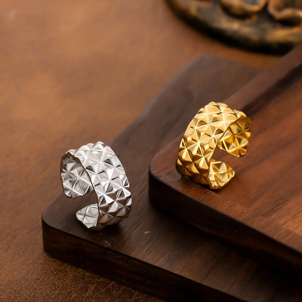 Light luxury irregular gold-plated stainless steel ring, waterproof and non-fading heavy metal, with adjustable finger ring