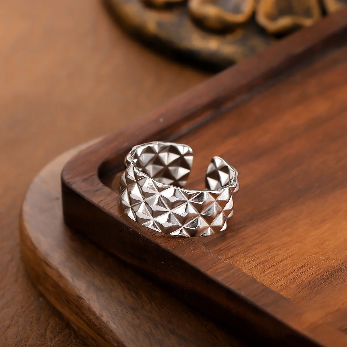 Light luxury irregular gold-plated stainless steel ring, waterproof and non-fading heavy metal, with adjustable finger ring
