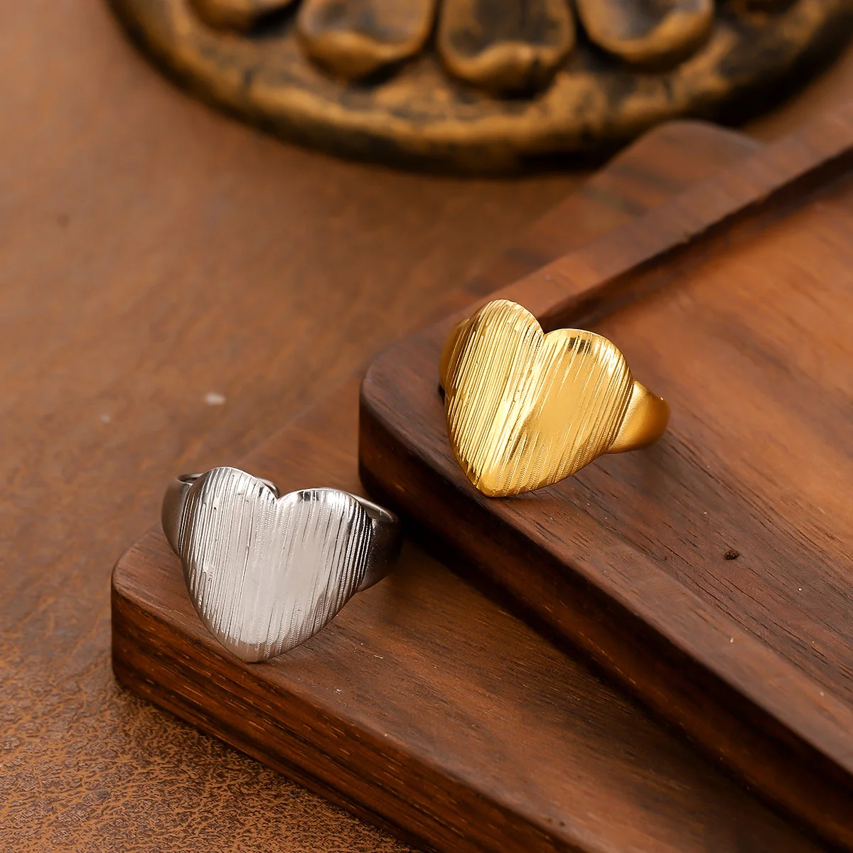 Light luxury love gold-plated stainless steel ring, waterproof and non-fading heavy metal, with adjustable finger ring