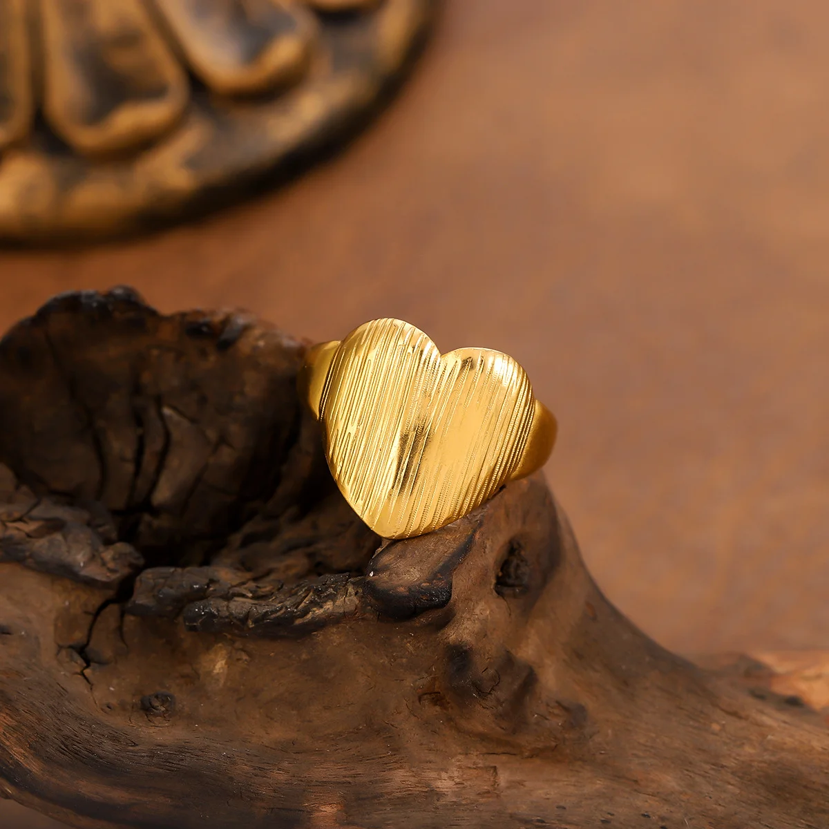 Light luxury love gold-plated stainless steel ring, waterproof and non-fading heavy metal, with adjustable finger ring