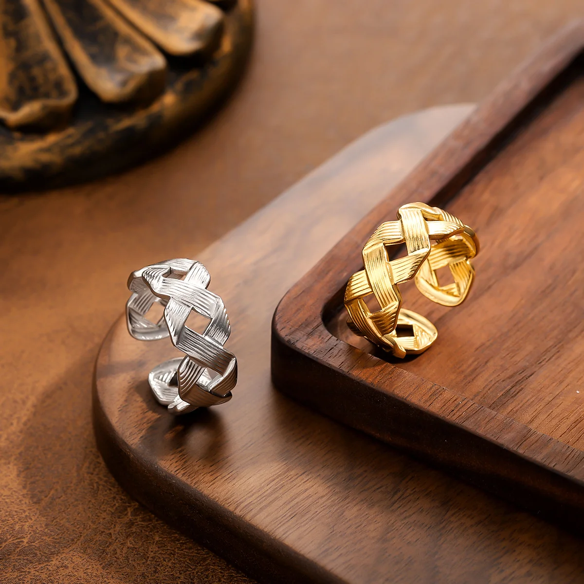 Light luxury gold-plated stainless steel ring, waterproof and non-fading heavy metal, with adjustable finger ring