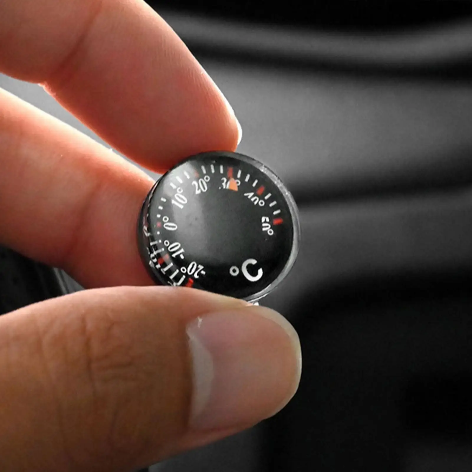 1-Piece Mini Car Thermometer Battery-free Dashboard Thermometer, Easy Stick Mount, No Battery Required, Compact Car Interior
