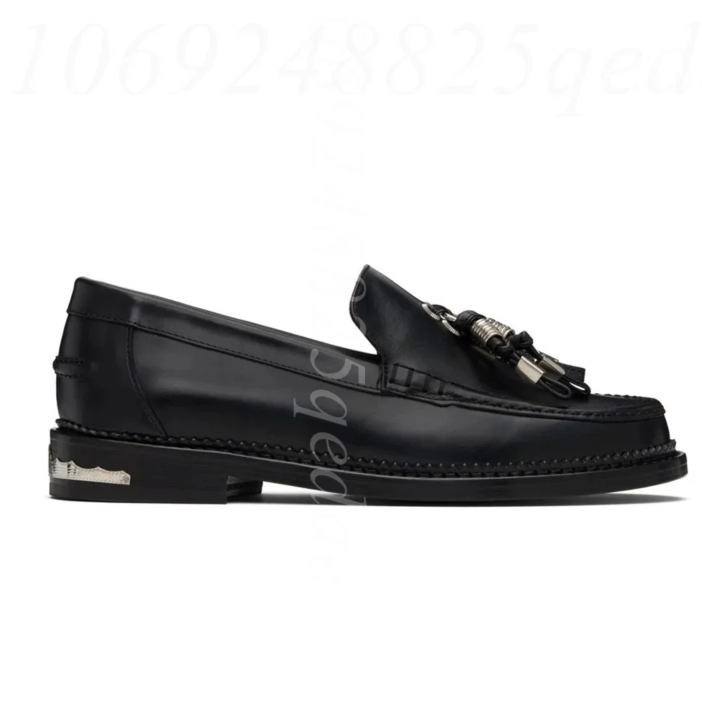 Men's Burgundy Premium Texture Tassel Decor Loafers, Slip on Low Heel Formal Dress Shoes with Metal Detail for Office Daliy Wear