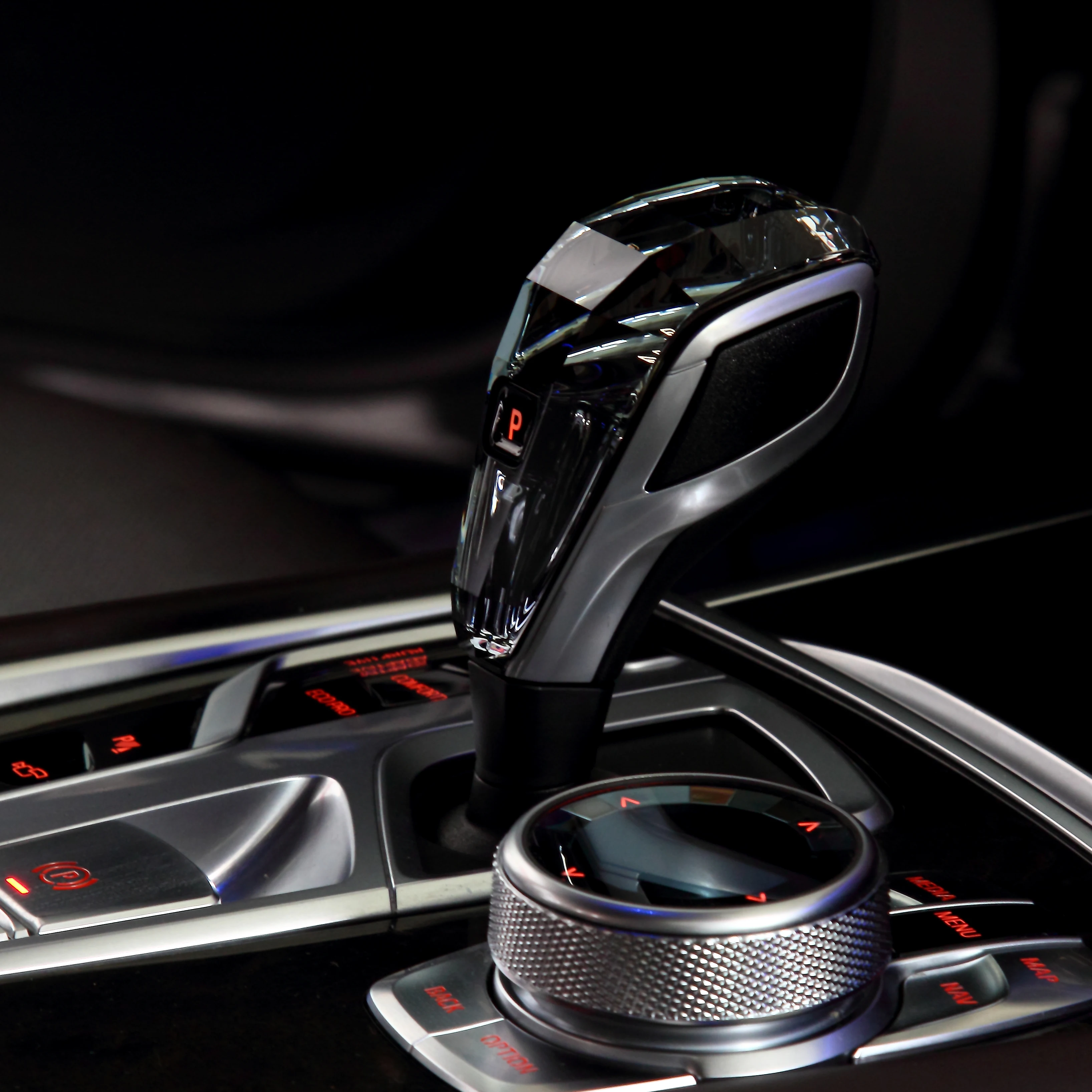 Suitable for BMW full range F10 F18 F32 F33 F34 F36 f11 automatic shifter car interior accessories crystal 3-piece set