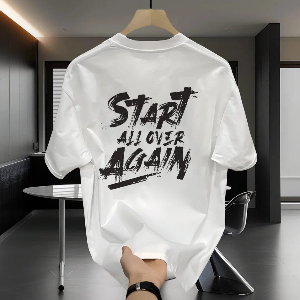 Camiseta Oversized Branca Estampa Motivacional Start All Over Again Tipografia Brush Streetwear Minimalista Unissex