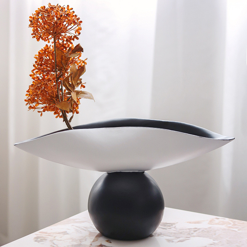 PGYP Simple, modern, and creative spherical black and white color-block tray, suitable for living room coffee tables, ho