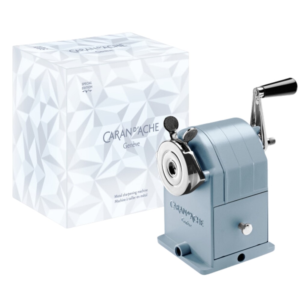Apontador de Mesa Manual Caran d'Ache Edição Especial Alpine Frost Ice Blue - CC0455025