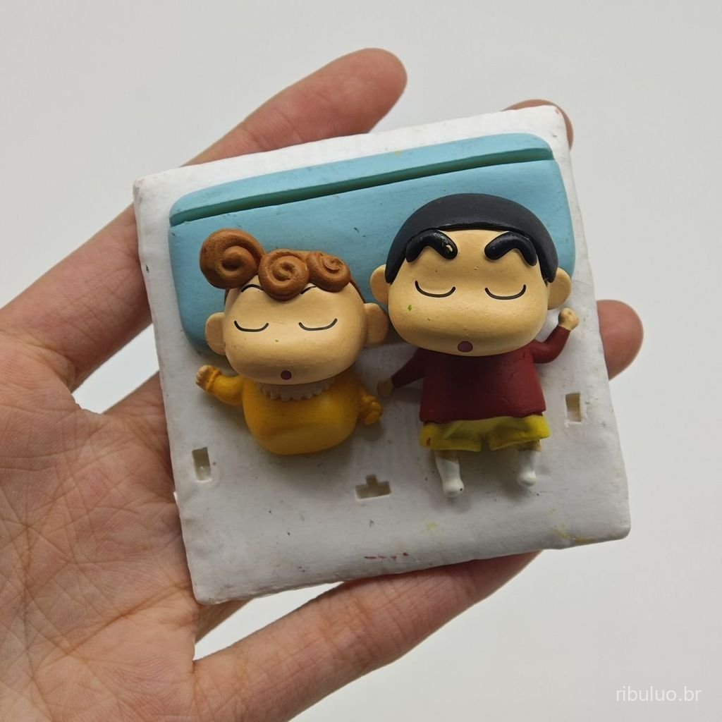 Novas figuras genuínas soltas: Crayon Shin-chan, Koizumi, Série Message Board, ornamentos de mesa com cenas fofas, model