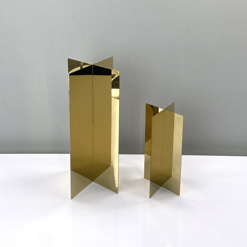 3DXF Modern minimalist European-style geometric metal cross ornament, suitable for display in model homes, sales offices