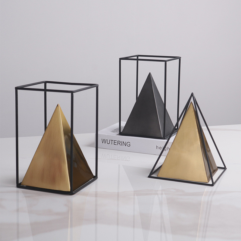 TPNX Modern minimalist polygonal geometric small ornaments, pyramid-shaped, Nordic-style entryway decor, metal display p