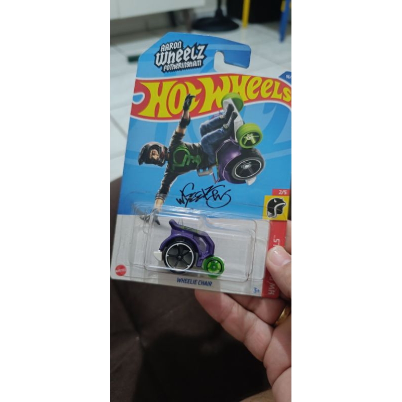 Hot Wheels Wheelie Chair Aaron Fotheringham Roxa/verde