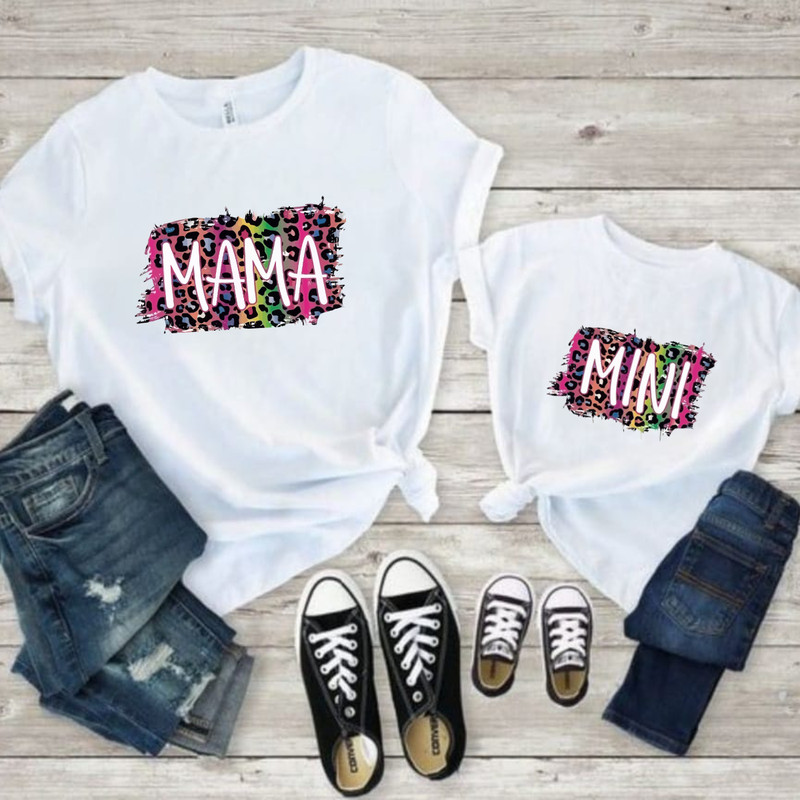 Kit Camisetas T-Shirt Mama e Mini Animal Print Multicolor - Branca