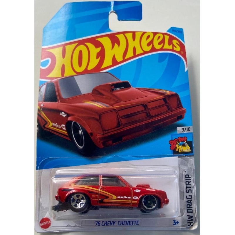 Hotwheels 76 CHEVY CHEVETTE (LOTE M 2023)  RED/ DE ARRANCADA