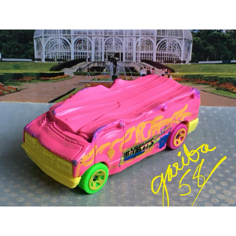 HOT WHEELS CUSTOM ‘77 DODGE VAN CRUSHED PINK 2021 MONSTER TRUCKS CAR PACK GARIBA58