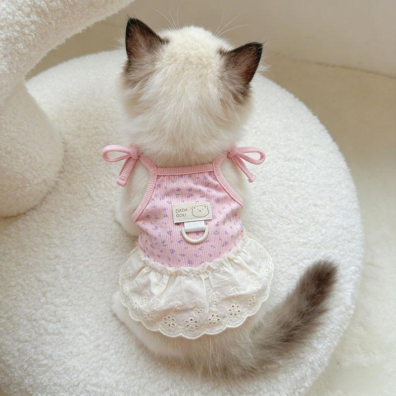 Roupas de gato primavera verão estilo fino gato Floral estilingue vestido Pit Strip tração gradiente dourado Muppet gato