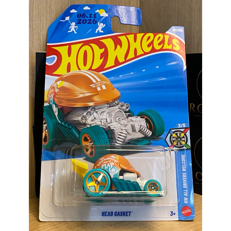 Hot Wheels Head Gasket 2026 - International Day of Play - Miniatura Mattel Original
