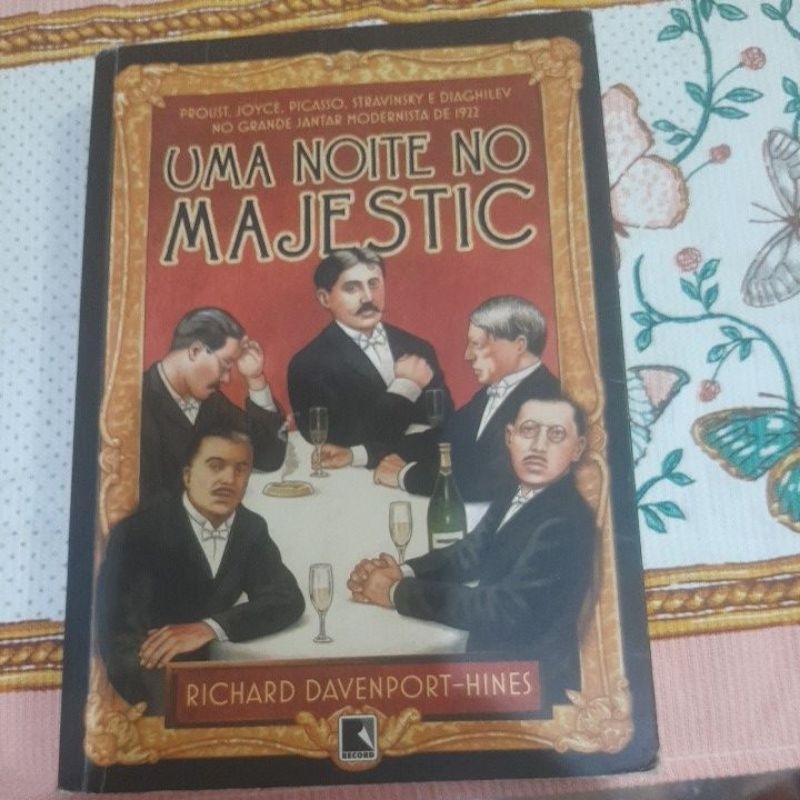 Livro-Uma Noite no Majestic.Richard Davenport-Hines-2501.