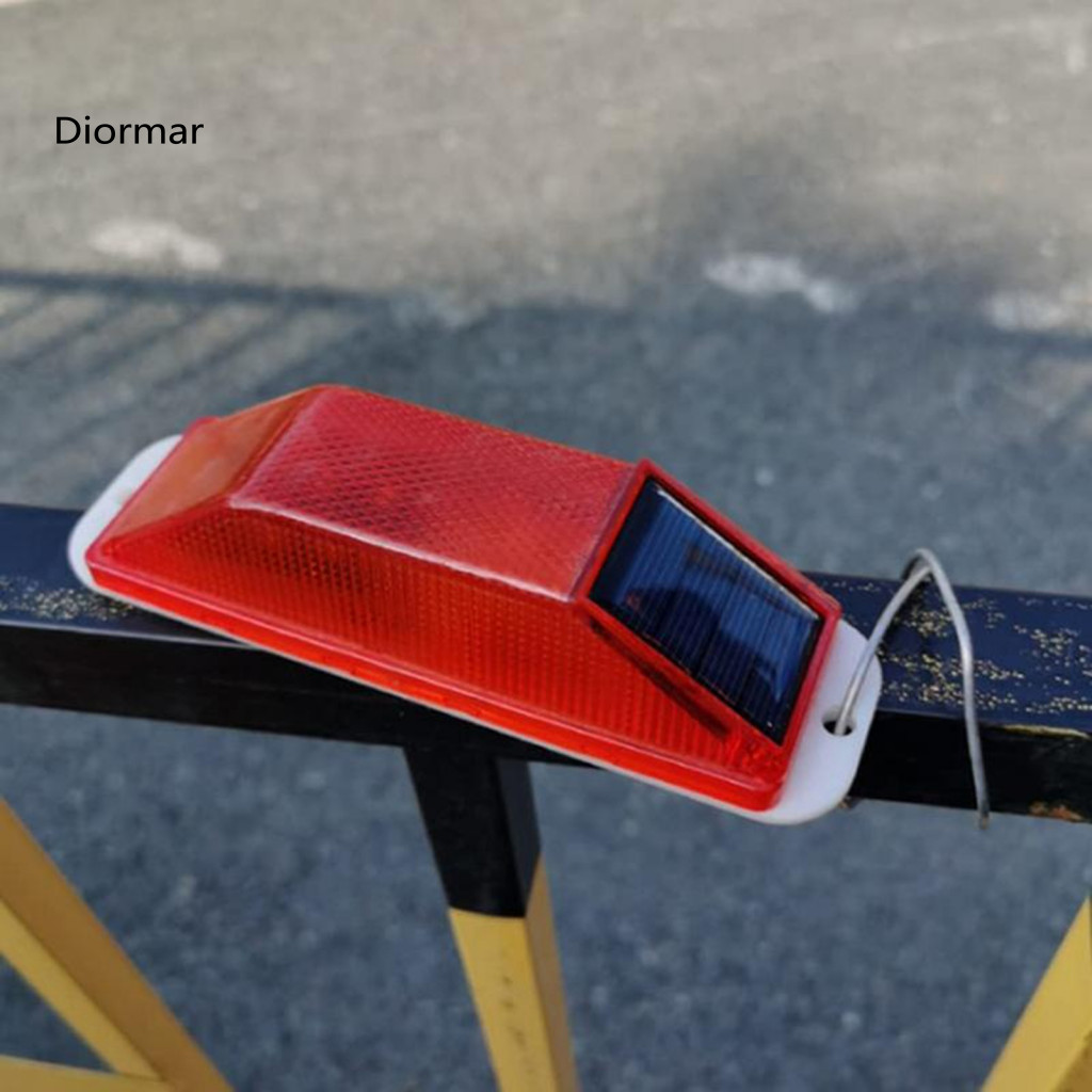 Protected Internal Circuitry Strobe Light Rain-proof Led Solar Powered Flashing Warning for Trucks Barriers – High Vis
