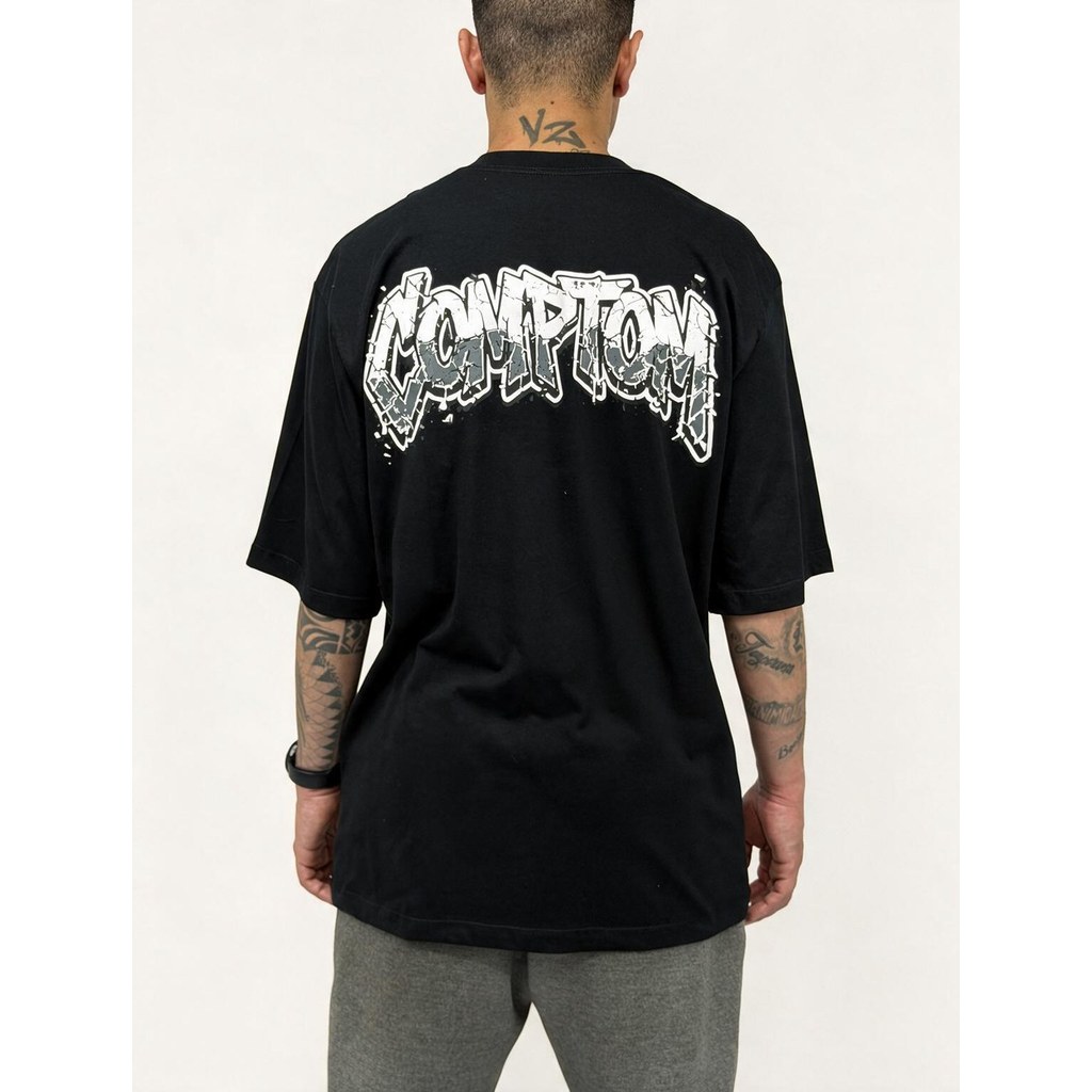 Camiseta Oversized Compton Graff Broken Walls - Preta