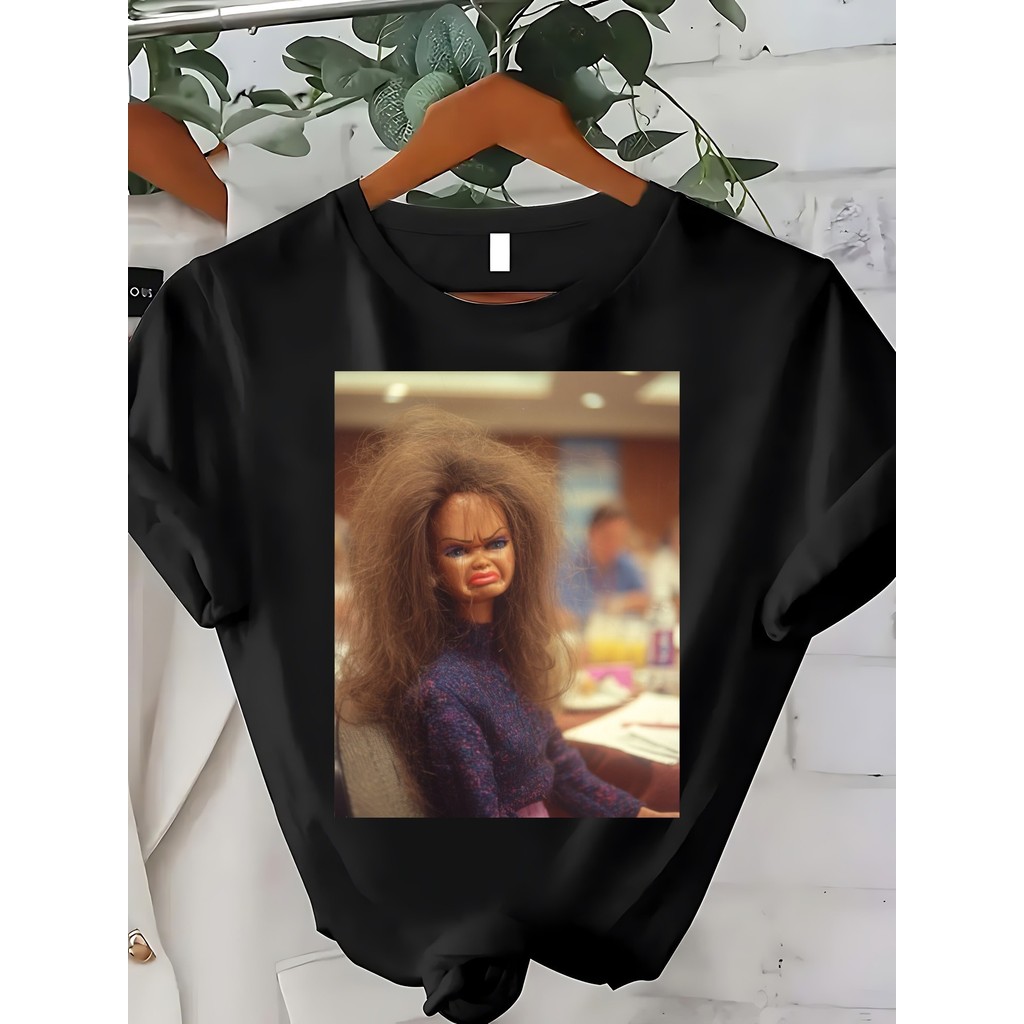 Camiseta 100% Algodão - Meme Humorous Upset Office Doll