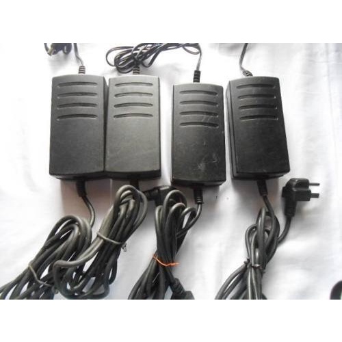 Adaptador Is1233-a04is 90-240v~ 50/60hz 1,2a 12vc.c 3a N34-1