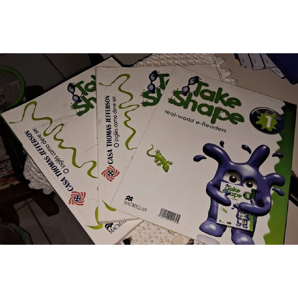 Take Shape Student Book/Workbook/real world e-readers (Kit com 3)