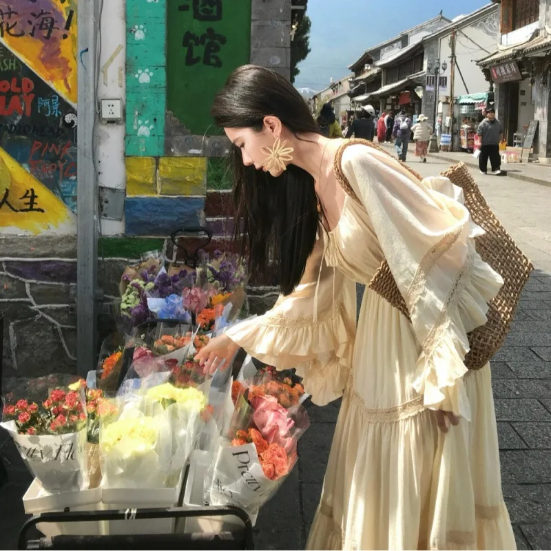 New Elegant Square Neck Trumpet Sleeve Large Hem Holiday Dress Beige Bohemian Casual Beach Long Dress Women Vestidos
