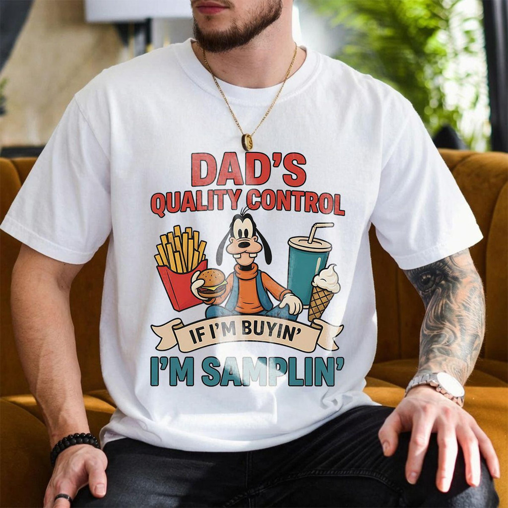 Camiseta Branca Unisex Design com Boneco de Cachorro, Textos 