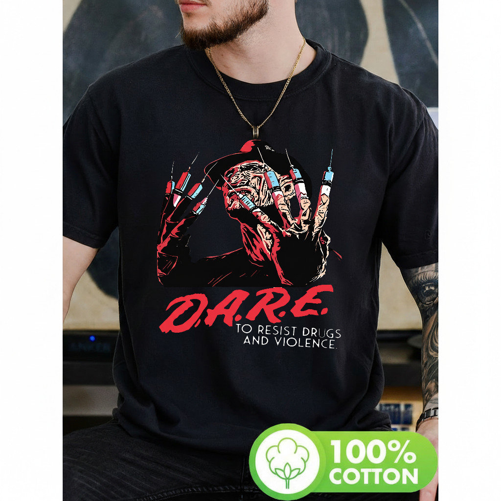 Camiseta Masculina Estampa Personagem Horror DARE Syringe Moderna Atemporal Estilosa Urbana