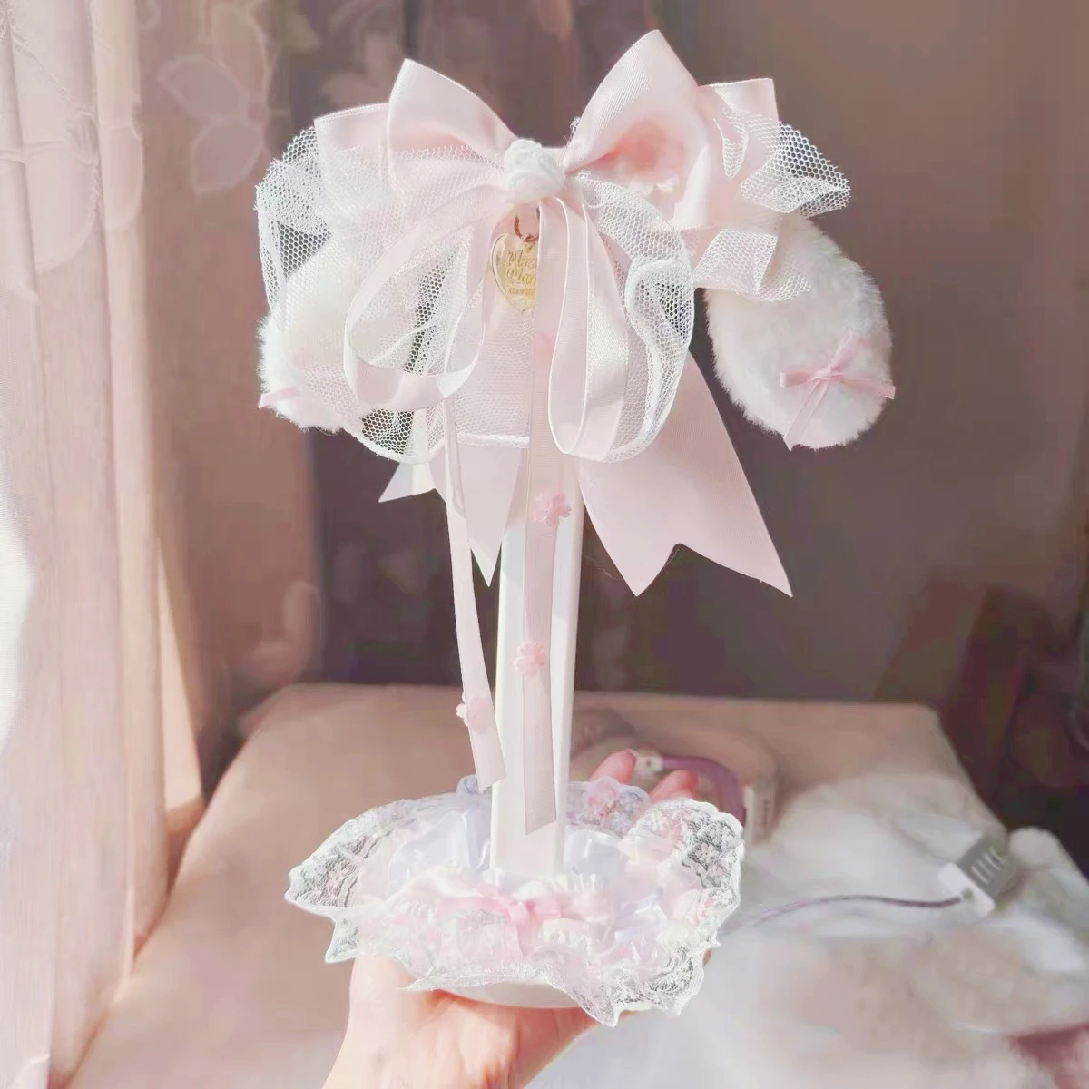Pink Lace Headphone Stand Handmade Custom Headset Bracket Lace Headset Bracket Support Cash Desktop Storage Game Accessories