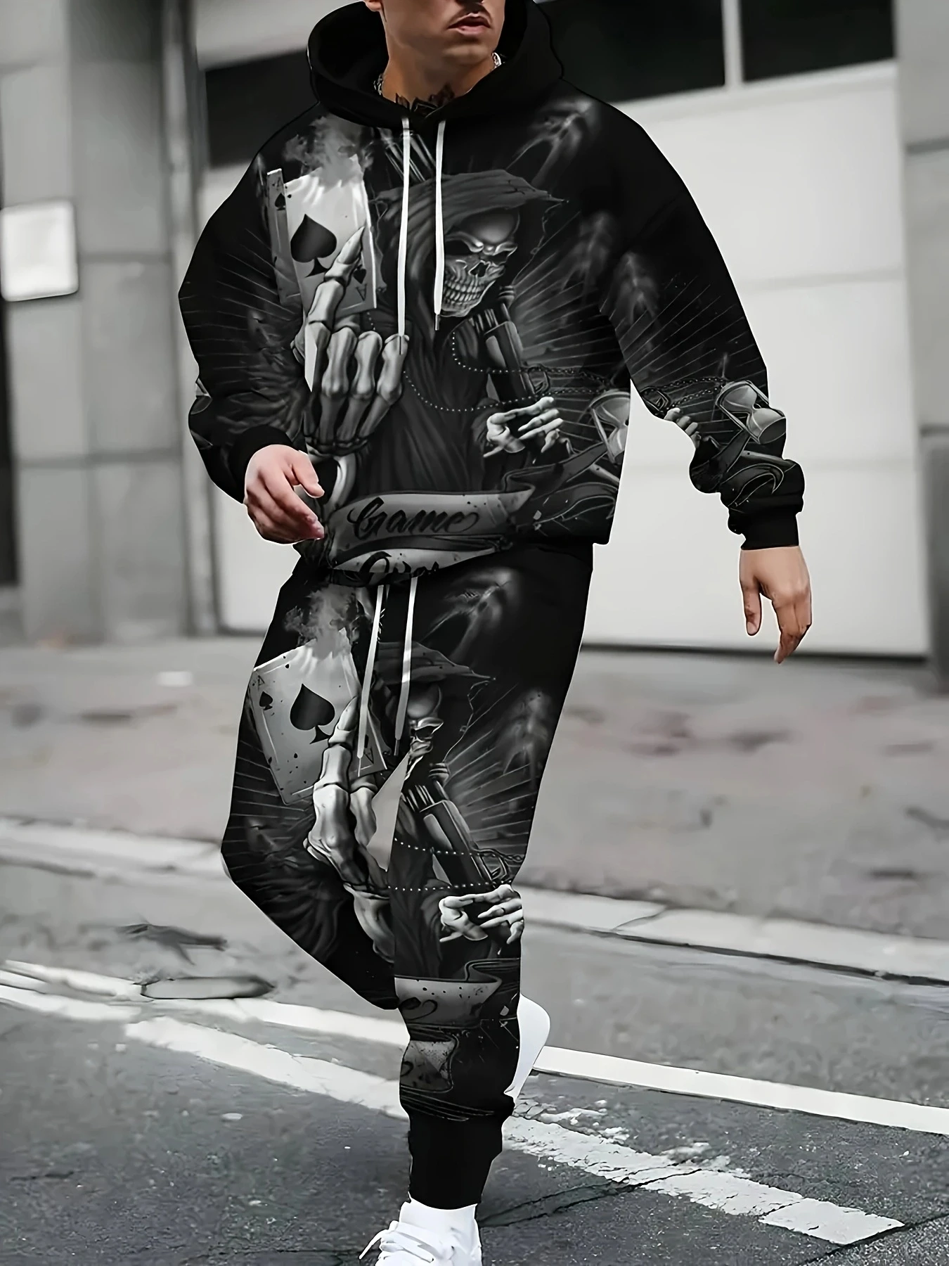 A must-have for trendsetters! The best-selling hoodie of 2025 features a loose fit and eye-catching personalized prints