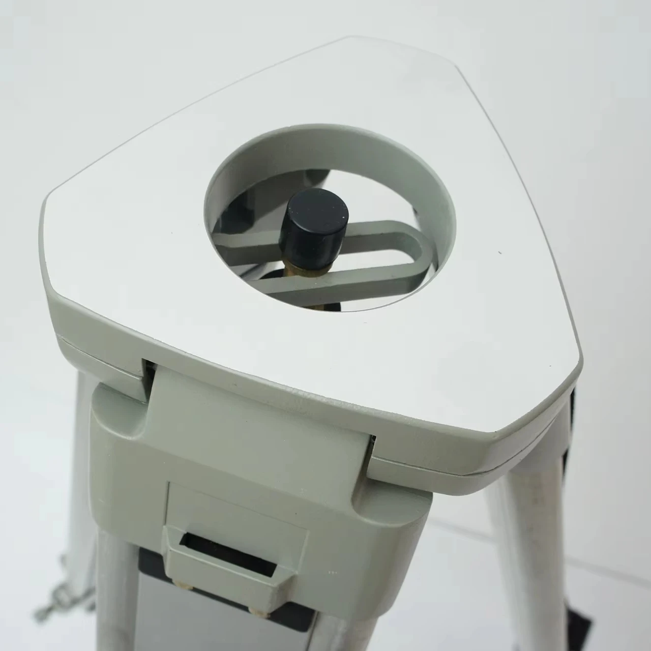 Aluminum Double Lock GNSS RTK Auto Level Theodolite Portable and Durable with Aluminum Tripod and Prism Pole