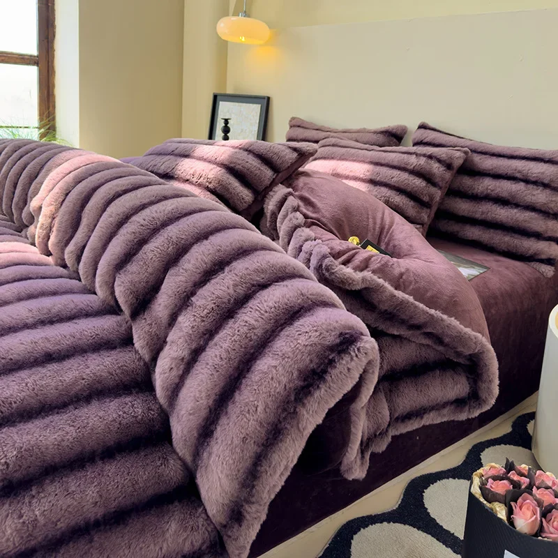 Rabbit velvet milk velvet thickened rabbit fur warm four-piece set, 1.5m 1.8m bed sheet four-piece set