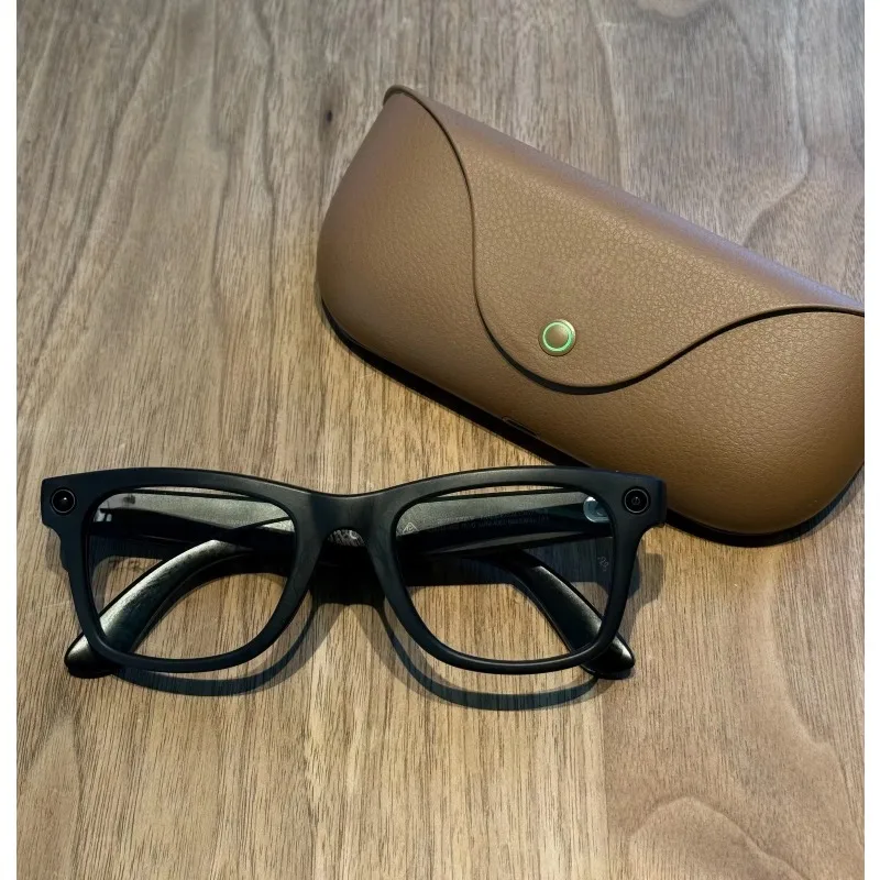 Second-generation smart glasses — featuring AI translation, Bluetooth audio, an HD camera, and photochromic lenses
