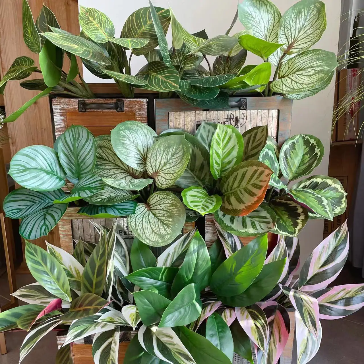 Fake Plants Leaf Apple Evergreen Peacock Leaves Plant Home Decor Plastic Artificial Green Plants  Greenery Garden Decoration