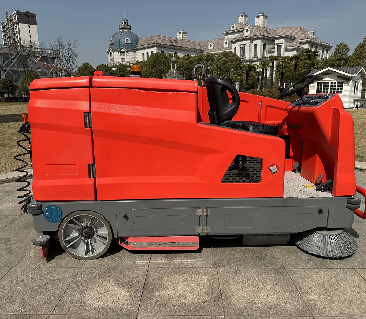 Floor Cleaning Machine Electric Street Cleaner Large Electric Road Sweeper Outdoor Ride on Floor Sweeper
