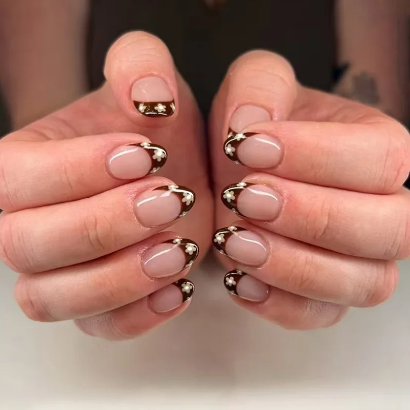 24pcs Cute Pink French Fake Nails Press on Simple Round Head Tips Almond Nails Sets Finished for Woman False Nail Art Manicure