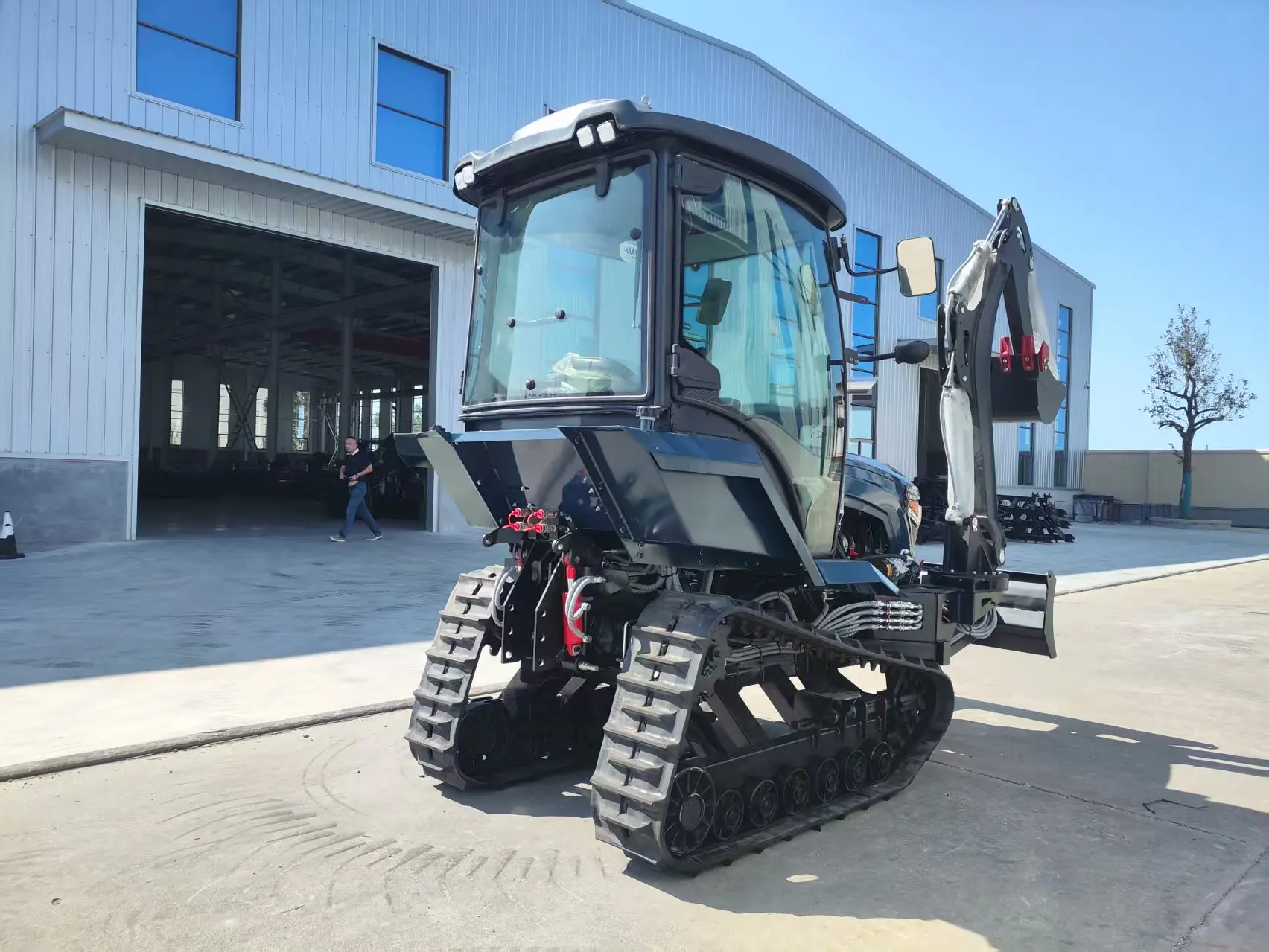 Hot Sale Adjustable Crawler Tractor, Multifunctional Farm Machine For Ploughing And Ditching, Free Shipping