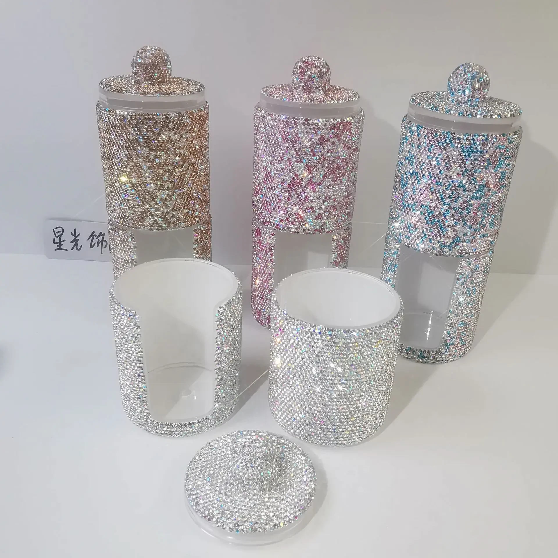 Sparkling Rhinestones Cosmetic Makeup Cotton Organizer Cotton Pads Storage Box Round Acrylic cotton Swab Container with Lid