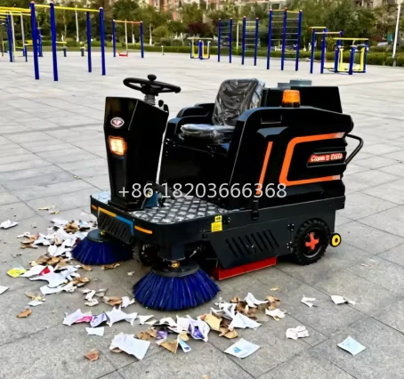 Customized Durable And Sturdy Small Road Sweeper With Water Tank, Efficient Electric Industrial New Sweeper